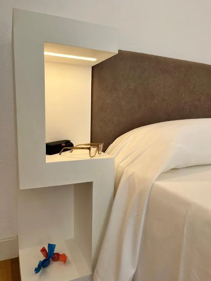 Dimora Elle Hotel La Maddalena  La Maddalena (Sassari)