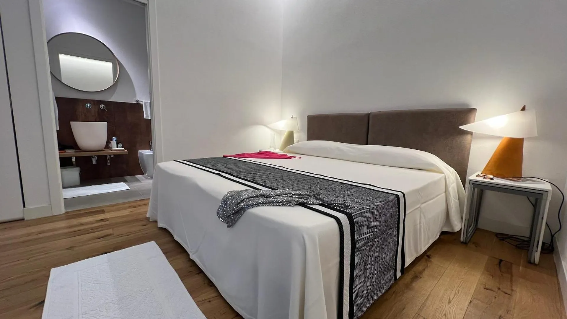 Affittacamere Hotel Dimora Elle La Maddalena